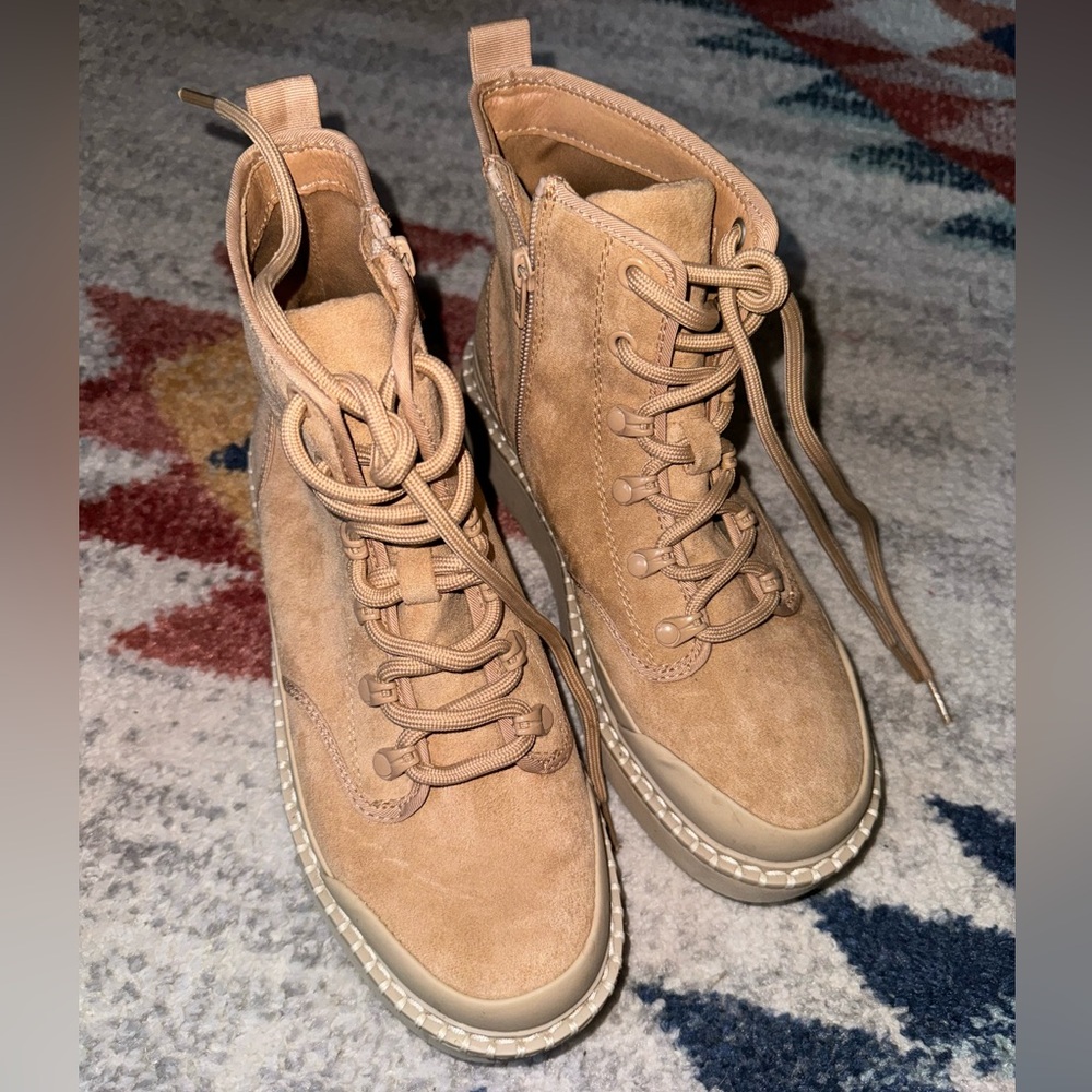 Tan Women's Lace-Up Boots